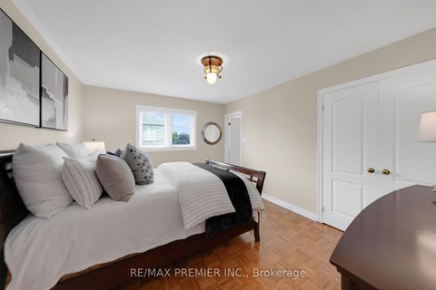 Photo 28 at 93 Novaview Crescent, East Woodbridge, Vaughan
