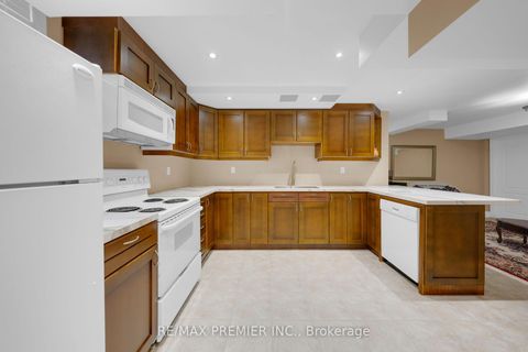 Photo 33 at 93 Novaview Crescent, East Woodbridge, Vaughan