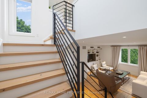 Photo 14 at 291 Kingswood Road, Danforth, Toronto