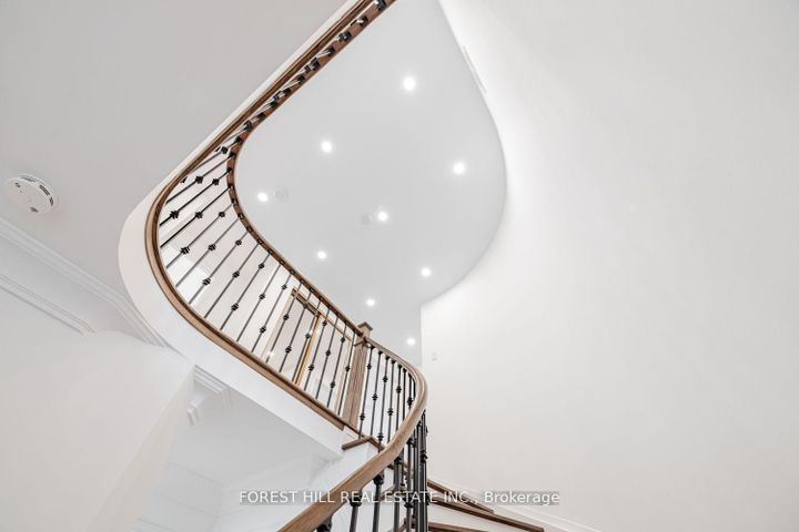 Photo 16 at 19 Eleanor Circle, South Richvale, Richmond Hill