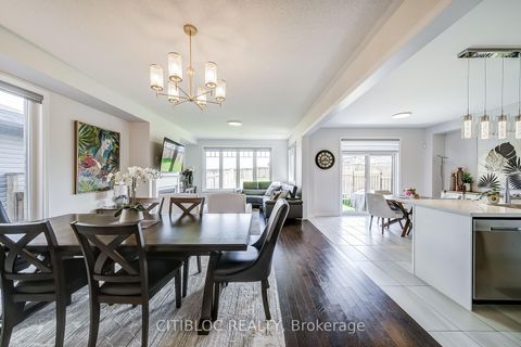 Photo 7 at 9 Abbey Crescent, Rural Barrie Southeast, Barrie