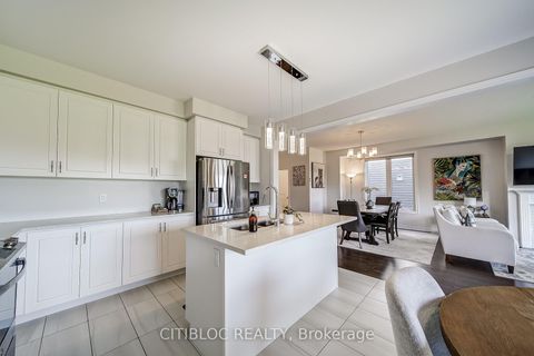 Photo 13 at 9 Abbey Crescent, Rural Barrie Southeast, Barrie
