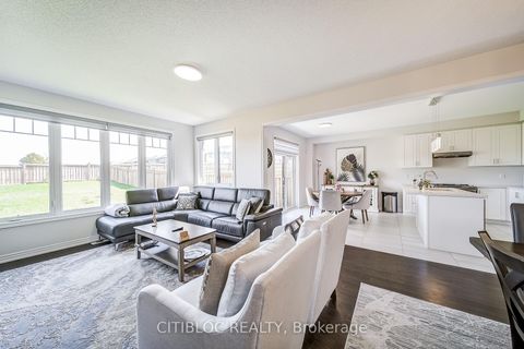 Photo 18 at 9 Abbey Crescent, Rural Barrie Southeast, Barrie