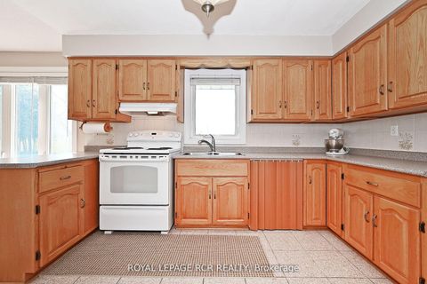 Photo 13 at 6215 17th Side Road, Rural King, King