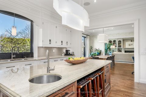 Photo 13 at 6 Bayview Wood, York Mills, Toronto