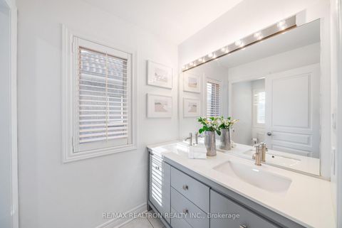 Photo 20 at 565 Thornhill Woods Drive, Patterson, Vaughan