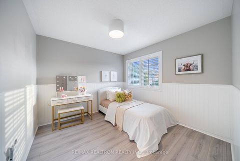 Photo 21 at 565 Thornhill Woods Drive, Patterson, Vaughan