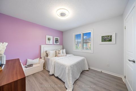 Photo 22 at 565 Thornhill Woods Drive, Patterson, Vaughan