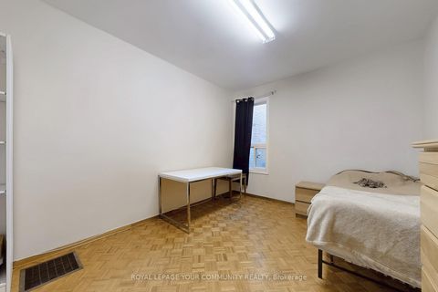 Photo 4 at 134 Brunswick Avenue, University, Toronto