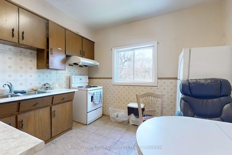 Photo 9 at 134 Brunswick Avenue, University, Toronto