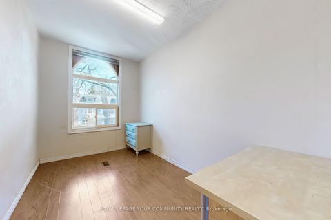Photo 14 at 134 Brunswick Avenue, University, Toronto