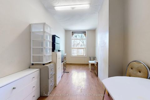 Photo 16 at 134 Brunswick Avenue, University, Toronto