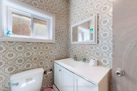 Photo 17 at 134 Brunswick Avenue, University, Toronto