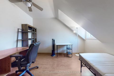 Photo 20 at 134 Brunswick Avenue, University, Toronto