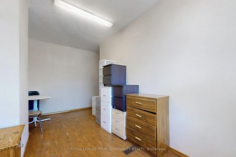 Photo 24 at 134 Brunswick Avenue, University, Toronto