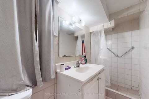 Photo 29 at 134 Brunswick Avenue, University, Toronto