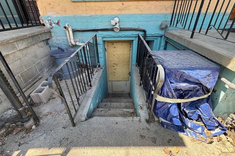 Photo 31 at 134 Brunswick Avenue, University, Toronto