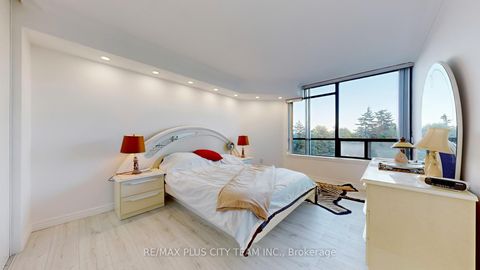 Photo 17 at 410 - 7440 Bathurst Street, Brownridge, Vaughan