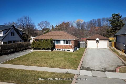 Photo 2 at 149 Leighland Avenue, CP College Park, Oakville