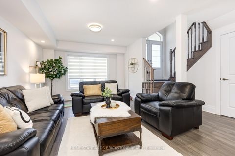 Photo 4 at 54 Campobello Street, Patterson, Vaughan Photo 4 at 54 Campobello Street, Patterson, Vaughan