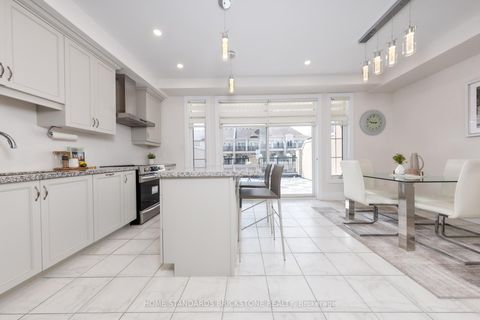Photo 15 at 54 Campobello Street, Patterson, Vaughan