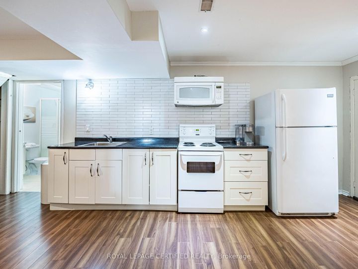 Photo 22 at 3525 Burningelm Crescent, Applewood, Mississauga