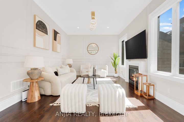 Photo 13 at 9 Mario Avenue, Cachet, Markham