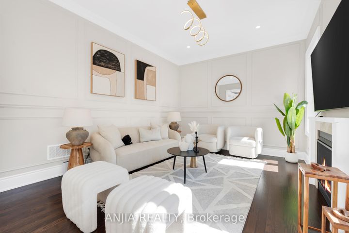 Photo 14 at 9 Mario Avenue, Cachet, Markham