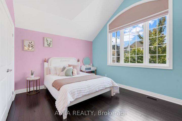 Photo 25 at 9 Mario Avenue, Cachet, Markham
