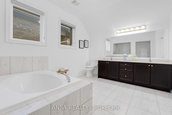 Photo 32 at 9 Mario Avenue, Cachet, Markham