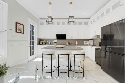 Photo 10 at 9 Mario Avenue, Cachet, Markham