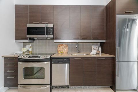 Photo 11 at 201 - 90 Trinity Street, Moss Park, Toronto