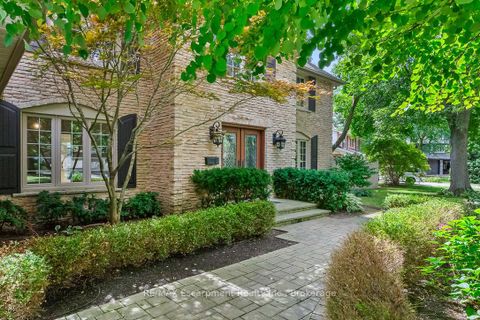 Photo 1 at 138 Cavendish Court, MO Morrison, Oakville