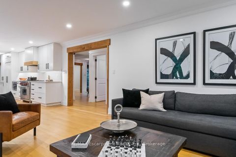 Photo 11 at 138 Cavendish Court, MO Morrison, Oakville