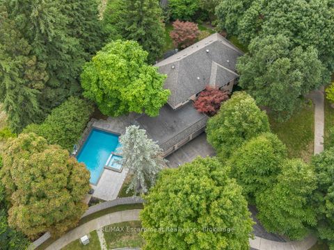 Photo 36 at 138 Cavendish Court, MO Morrison, Oakville