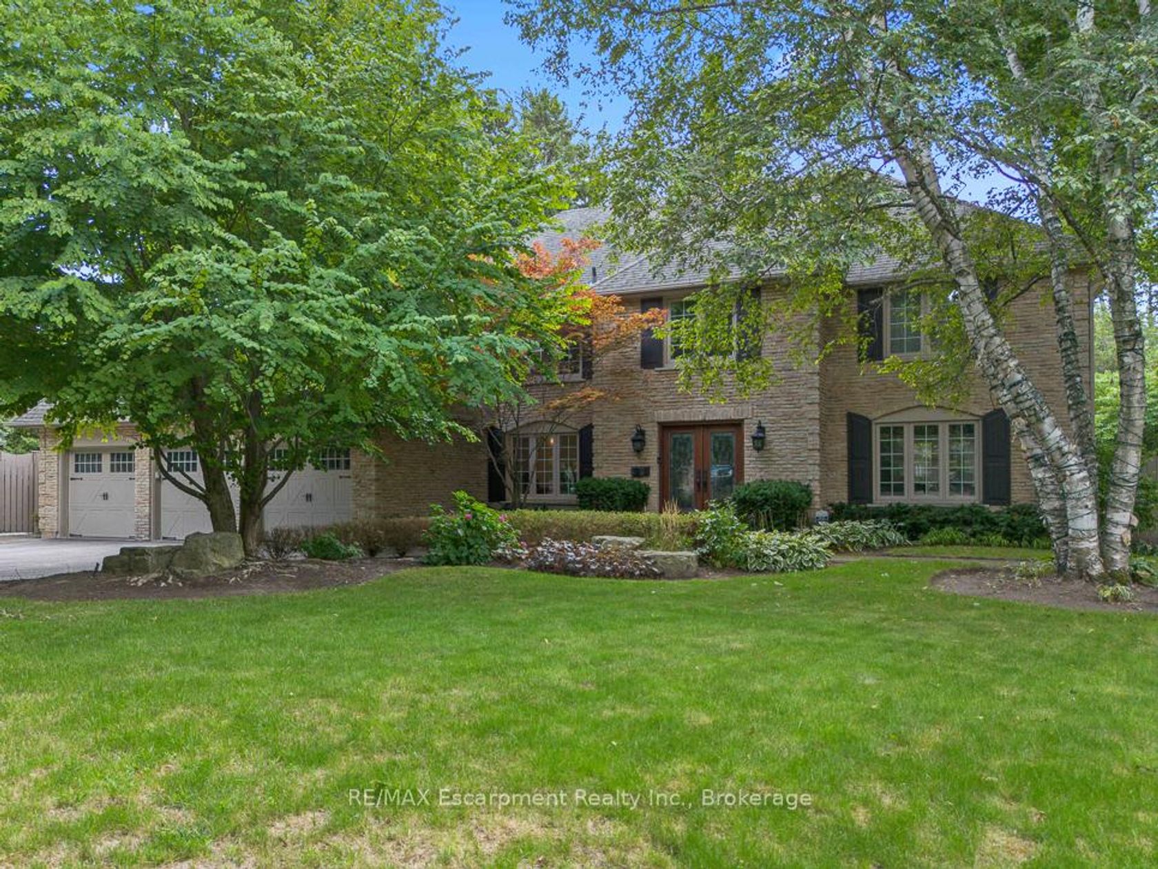 138 Cavendish Court, MO Morrison, Oakville 