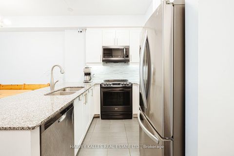 Photo 9 at 227 - 216 Oak Park Boulevard, RO River Oaks, Oakville