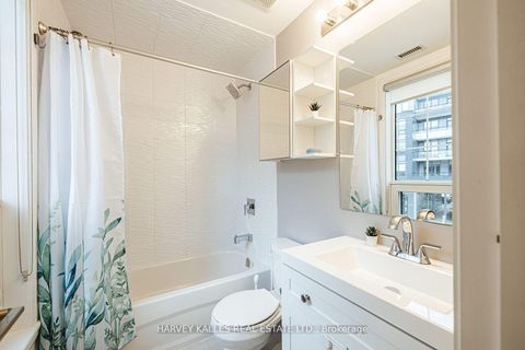 Photo 18 at 227 - 216 Oak Park Boulevard, RO River Oaks, Oakville