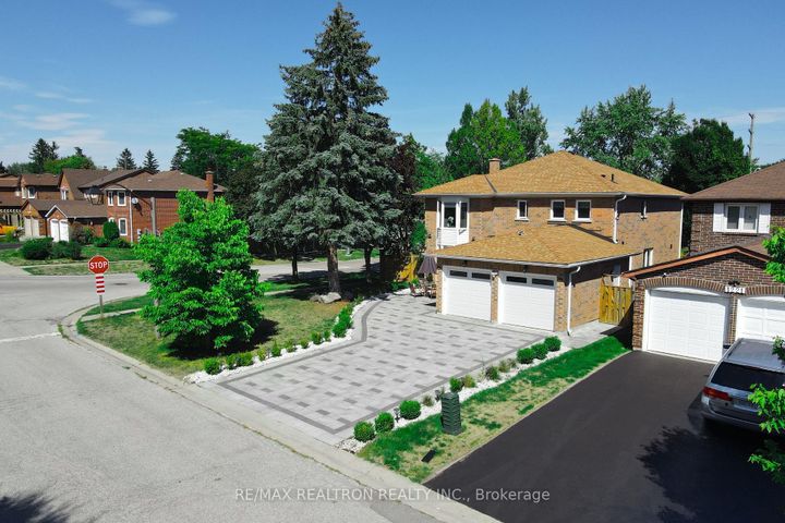 Photo 5 at 1223 Fawndale Road, Rougemount, Pickering