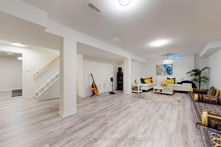 Photo 35 at 1223 Fawndale Road, Rougemount, Pickering