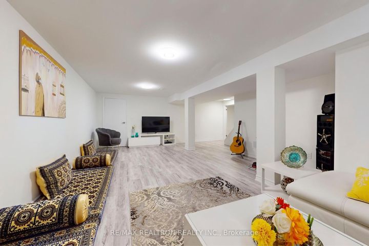 Photo 36 at 1223 Fawndale Road, Rougemount, Pickering