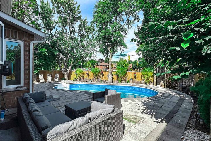 Photo 45 at 1223 Fawndale Road, Rougemount, Pickering