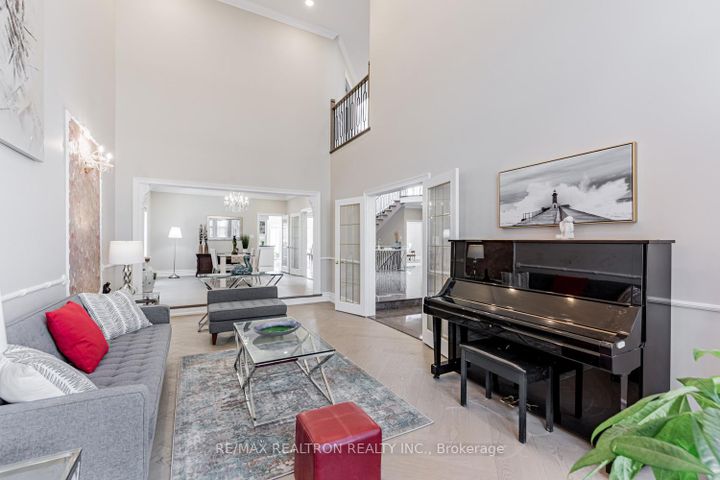 Photo 4 at 216 Boake Trail, Bayview Hill, Richmond Hill