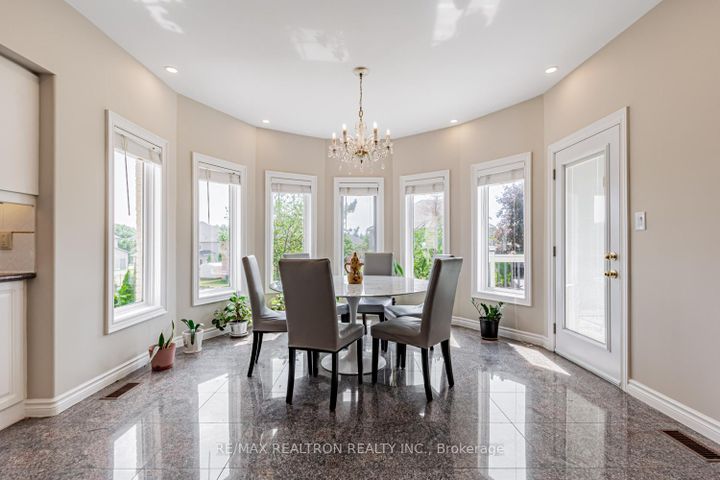 Photo 9 at 216 Boake Trail, Bayview Hill, Richmond Hill
