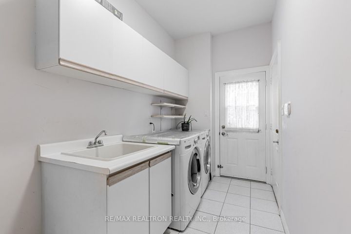 Photo 14 at 216 Boake Trail, Bayview Hill, Richmond Hill
