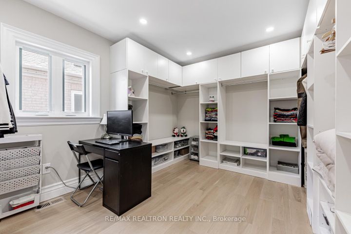 Photo 20 at 216 Boake Trail, Bayview Hill, Richmond Hill