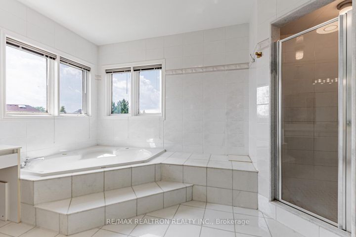 Photo 22 at 216 Boake Trail, Bayview Hill, Richmond Hill