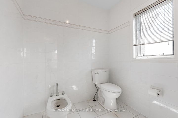 Photo 23 at 216 Boake Trail, Bayview Hill, Richmond Hill