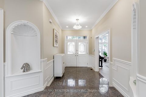 Photo 2 at 216 Boake Trail, Bayview Hill, Richmond Hill