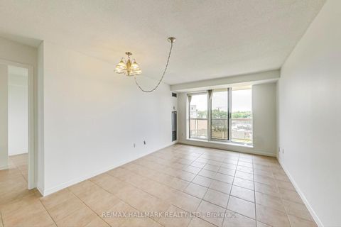Photo 11 at 405 - 800 Sheppard Avenue W, Bathurst Manor, Toronto